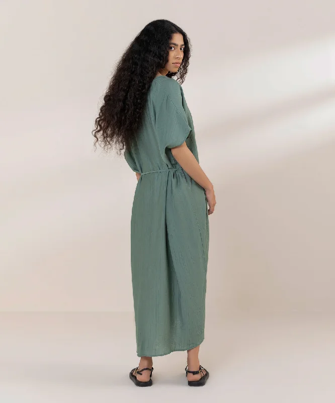 Loose-Fit Dress With Belt